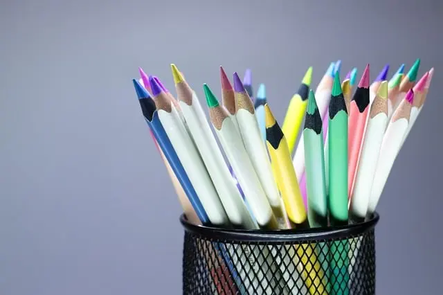 Les jeux de société qui encouragent la créativité chez les enfants
